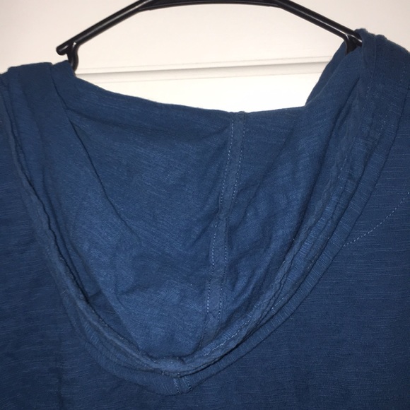 Blue Pullover - Picture 3 of 3